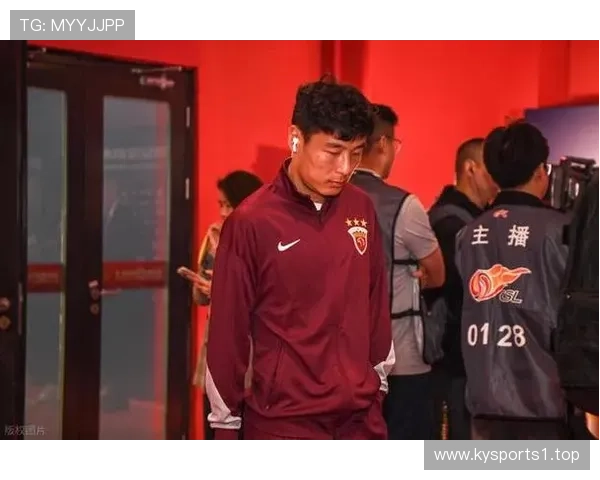 武磊术后两个月开启有球训练但距离正式回归赛场仍需时间耐心等待